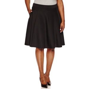 Ashley Nell Tipton, full scuba skirt with pockets!